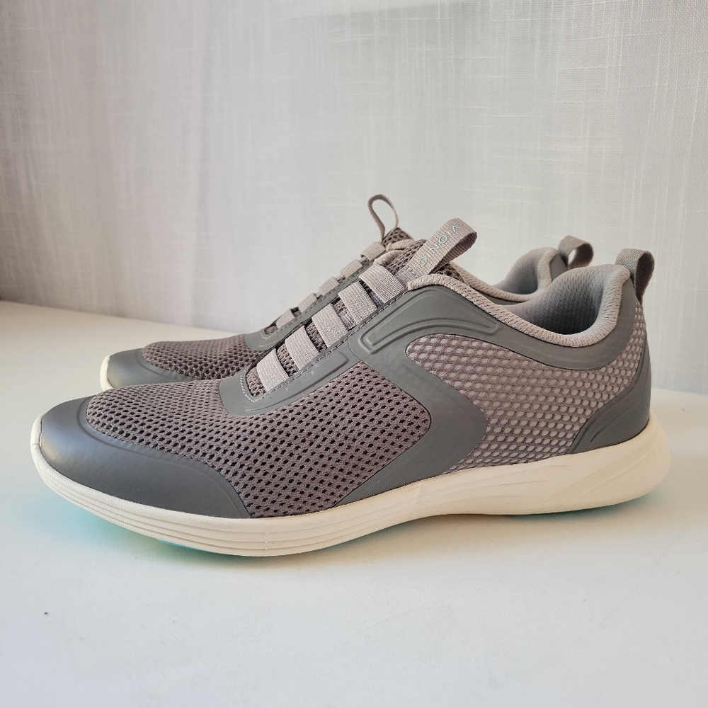 Vionic Reign women's athletic sneakers size 7.5